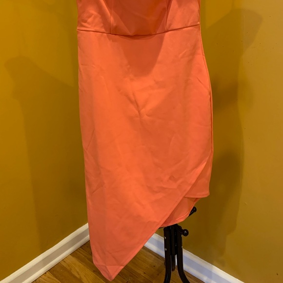 Dress - Picture 3 of 3